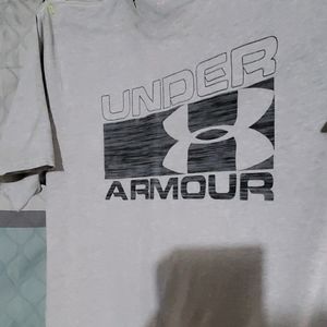 Mens Under Armour T-shirt